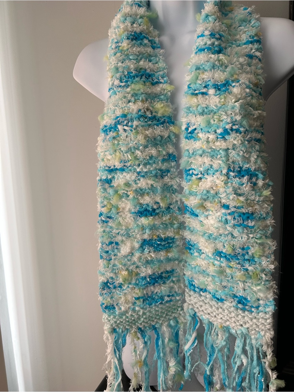 Lightweight Blue & White Textured Knit Scarf